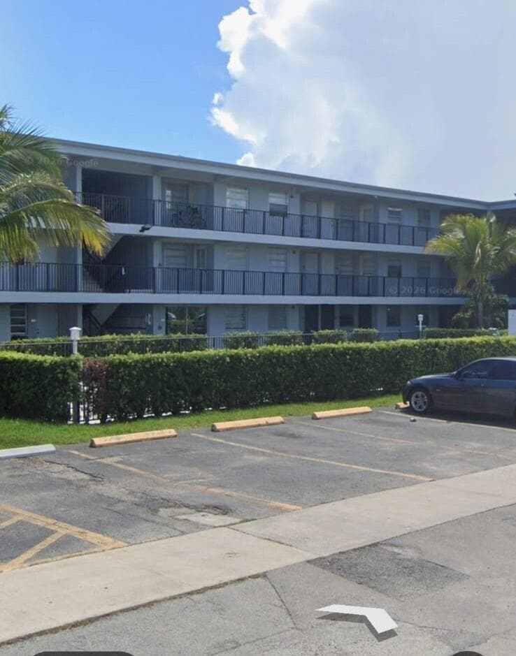 1100 NE 1st Court # 305, Hallandale Beach, FL 33009 photo 2