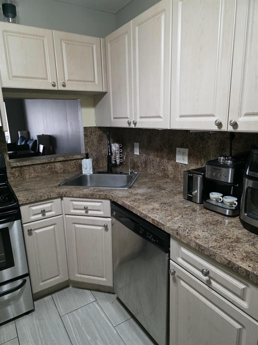 3130 Holiday Springs Boulevard # 307, Margate, FL 33063 photo 3