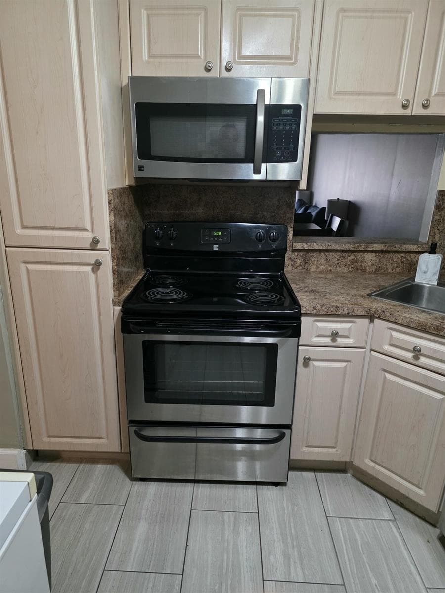3130 Holiday Springs Boulevard # 307, Margate, FL 33063 photo 5