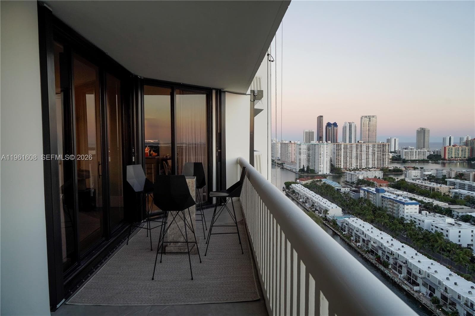 2000 Island Blvd # 2404, Aventura, FL 33160 photo 2