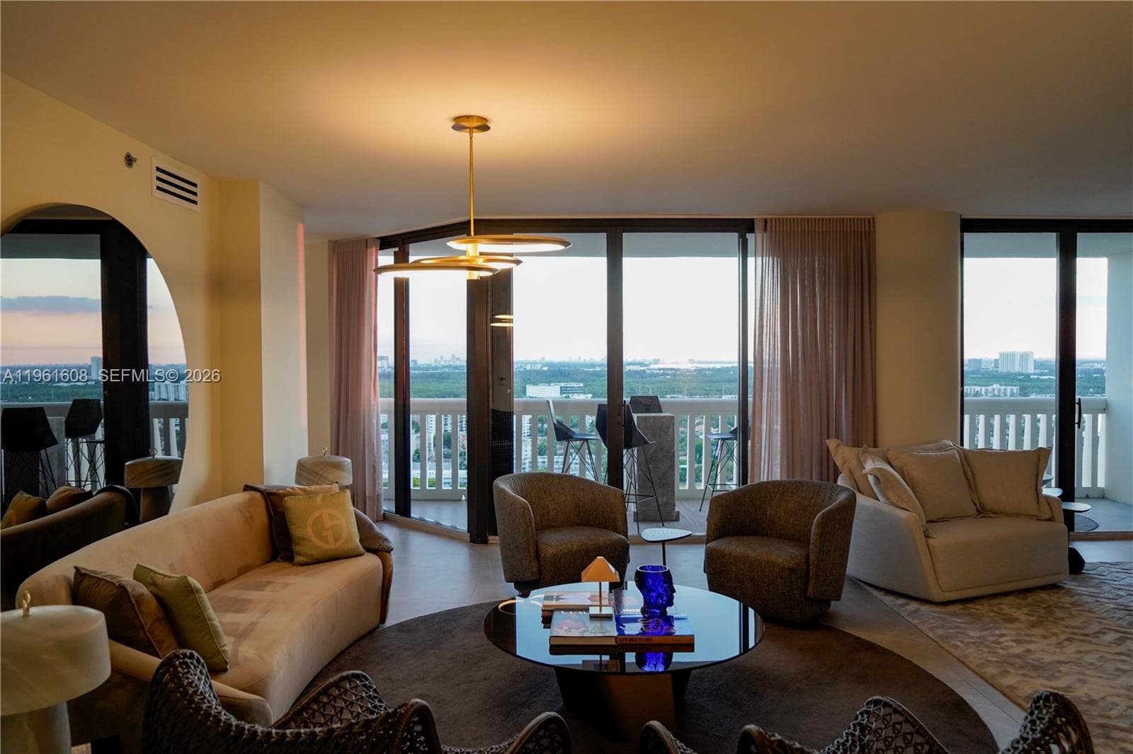 2000 Island Blvd # 2404, Aventura, FL 33160 photo 4