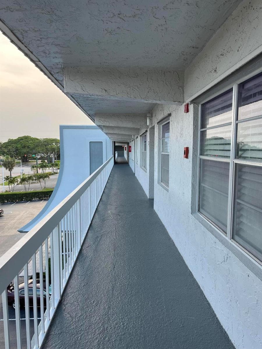 155 Yacht Club Drive # 407, North Palm Beach, FL 33408 photo 3