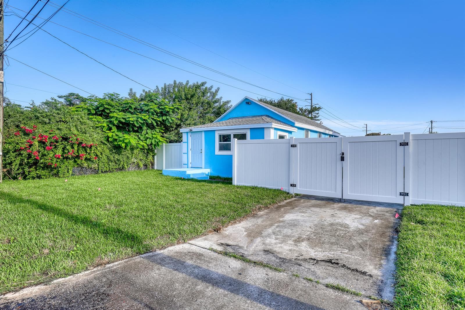 180 W 15th Street, Riviera Beach, FL 33404 photo 2