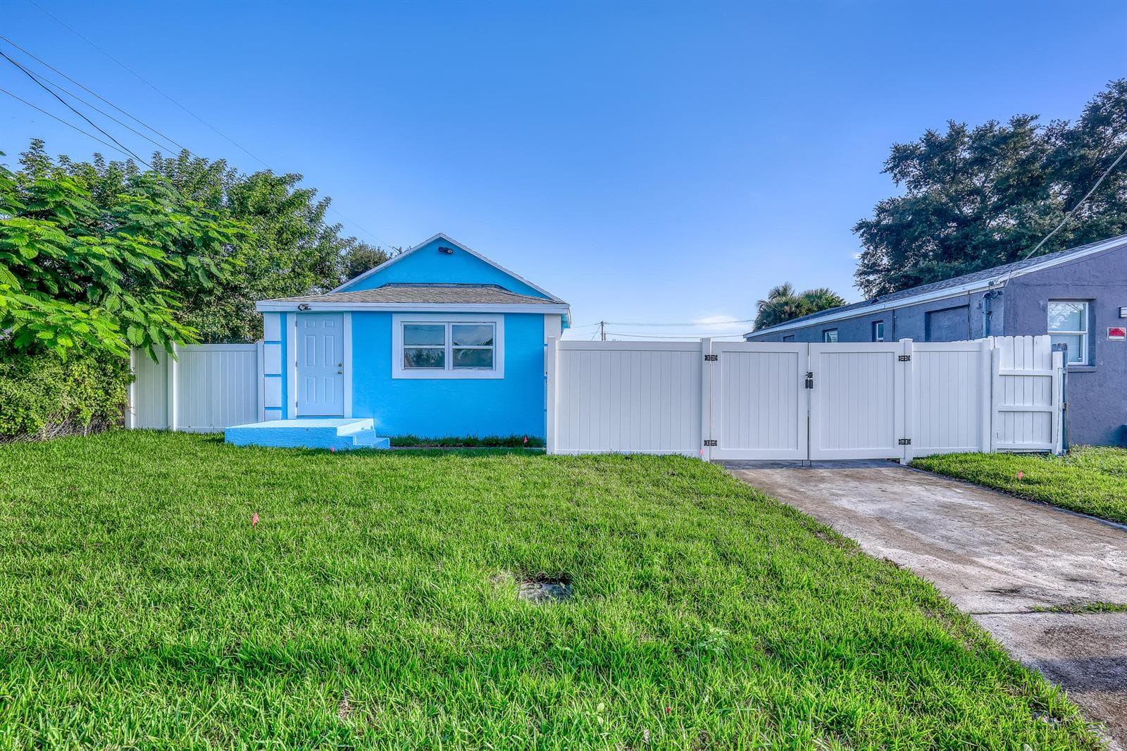 180 W 15th Street, Riviera Beach, FL 33404 photo 3