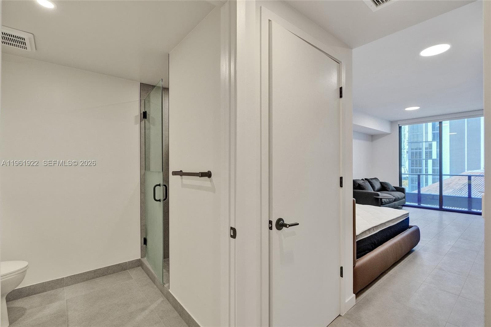 121 NE 5th Street # 807, Miami, FL 33132 photo 3