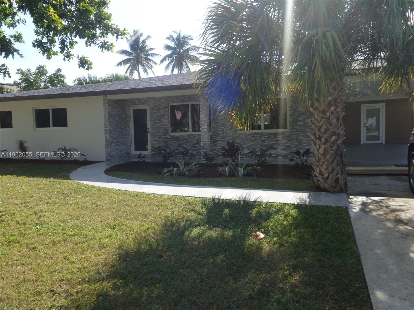 1565 Thumb Point Dr, Fort Pierce, FL 34949 photo 2