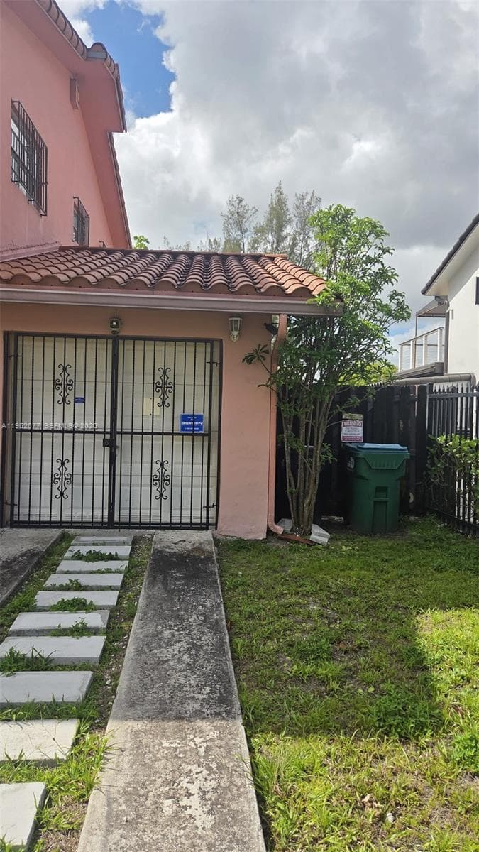 12516 SW 9th Ter # 2, Miami, FL 33184 photo 3