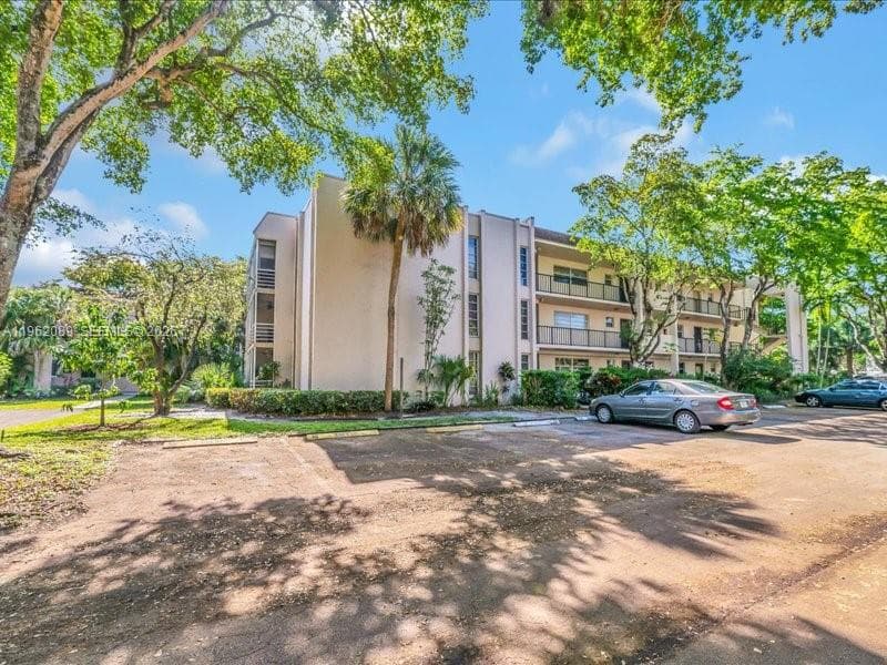 469 N Pine Island Rd # B305, Plantation, FL 33324 photo 3