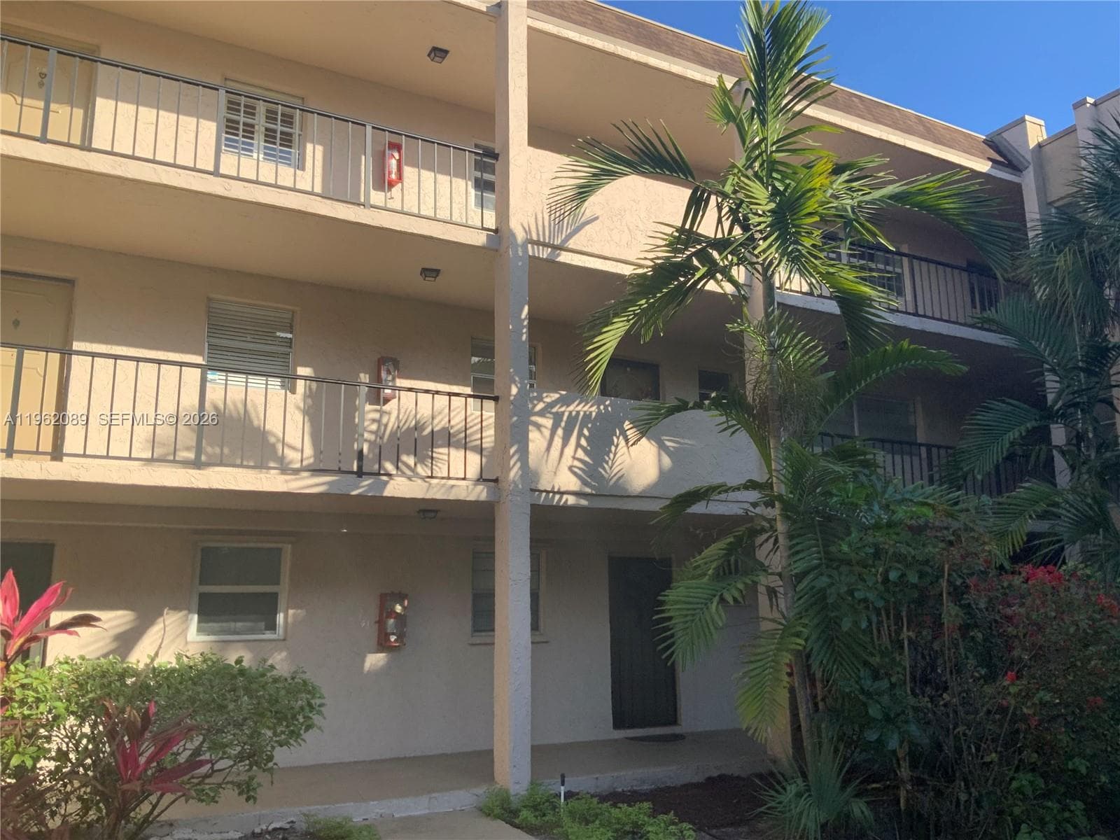 469 N Pine Island Rd # B305, Plantation, FL 33324 photo 4