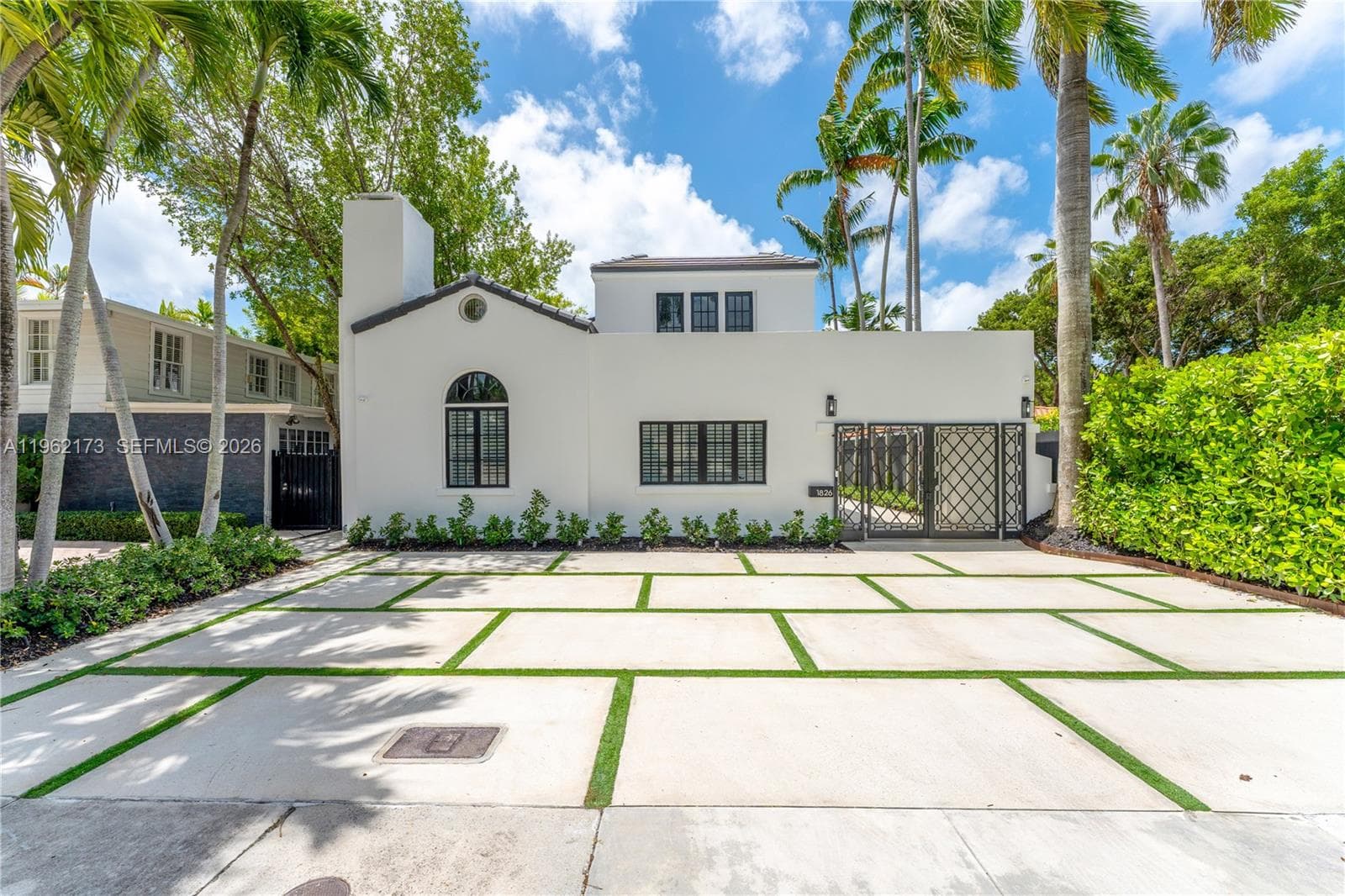 1826 Fairhaven Pl, Miami, FL 33133 photo 2