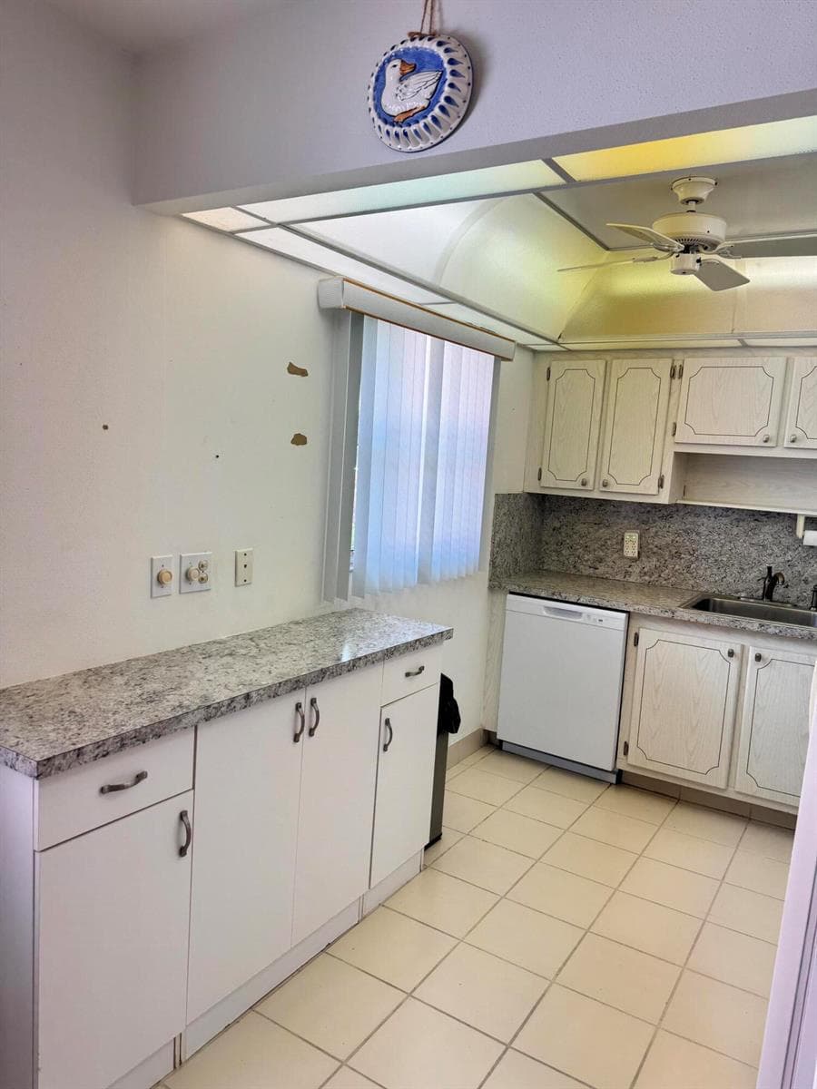 277 Seville L, Delray Beach, FL 33446 photo 4