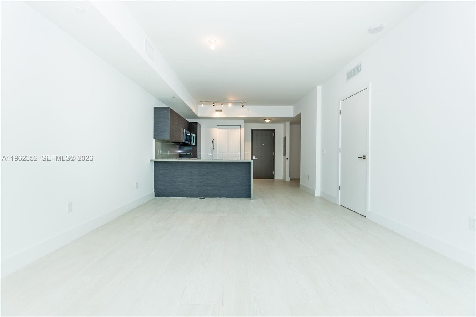 1080 Brickell Ave # 1706, Miami, FL 33131 photo 5