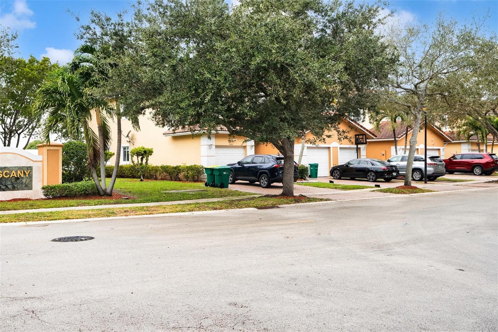 5722 Tuscany Terrace, Tamarac, FL 33321 photo 2