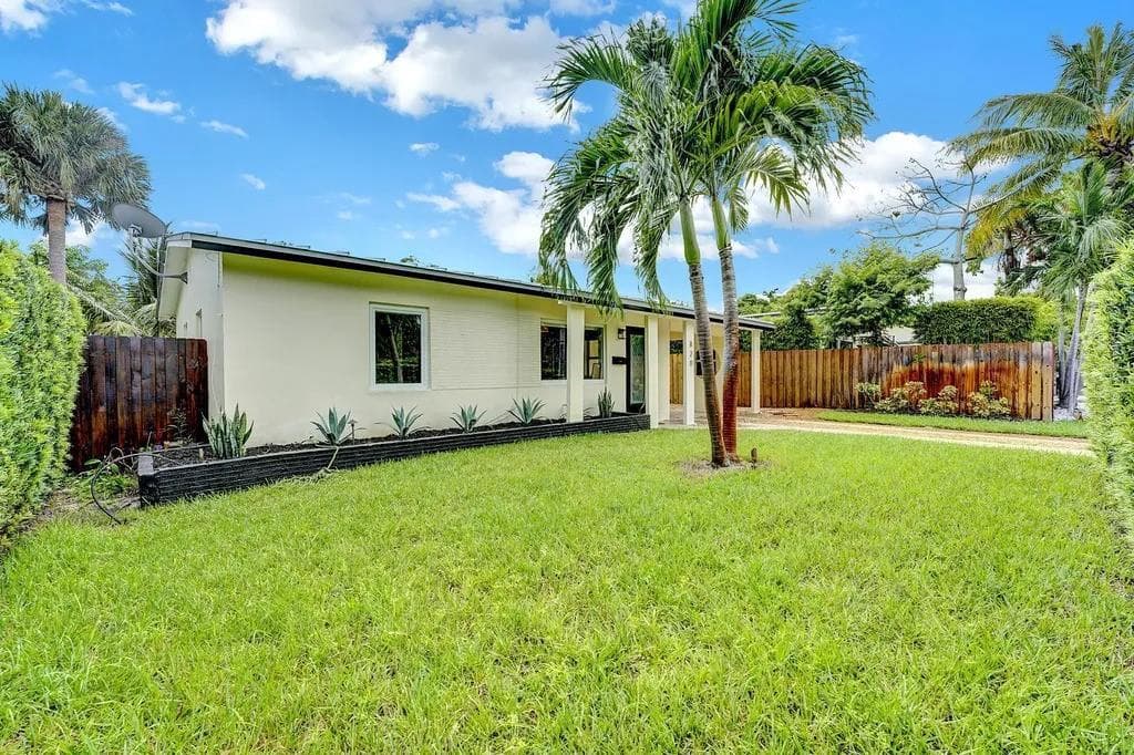820 NE 17th Street, Fort Lauderdale, FL 33305 photo 2