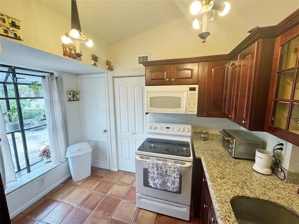 715 Gardens Drive # 203, Pompano Beach, FL 33069 photo 4