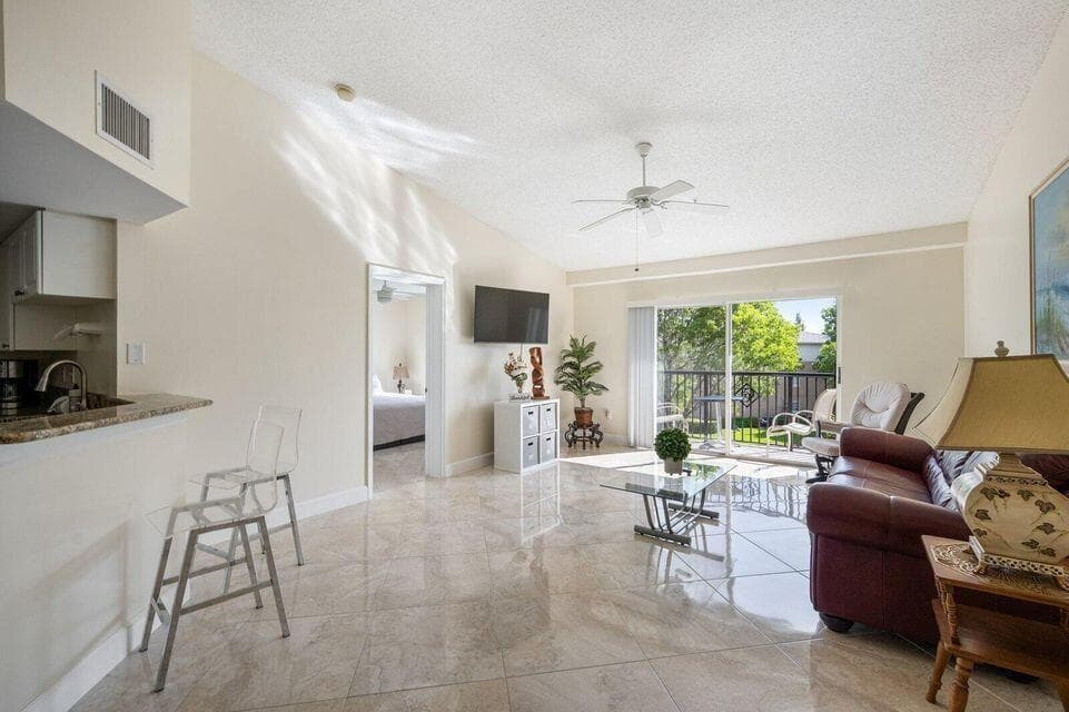 1100 Crestwood Court # 1110, Royal Palm Beach, FL 33411 photo 4