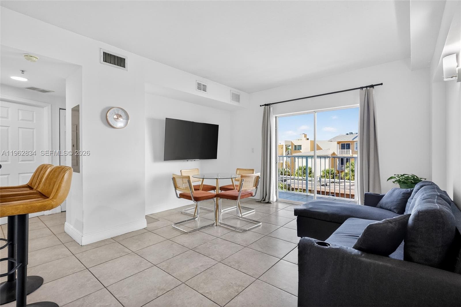 134 SW 7th Ave # 404, Miami, FL 33130 photo 3