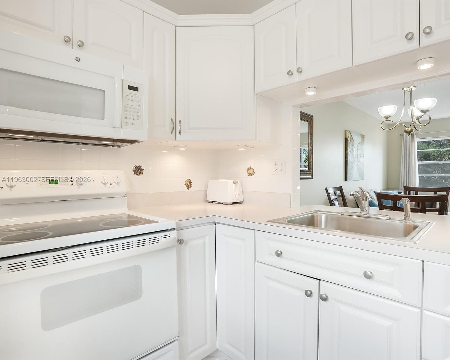 4805 NW 35th St # 506, Lauderdale Lakes, FL 33319 photo 4