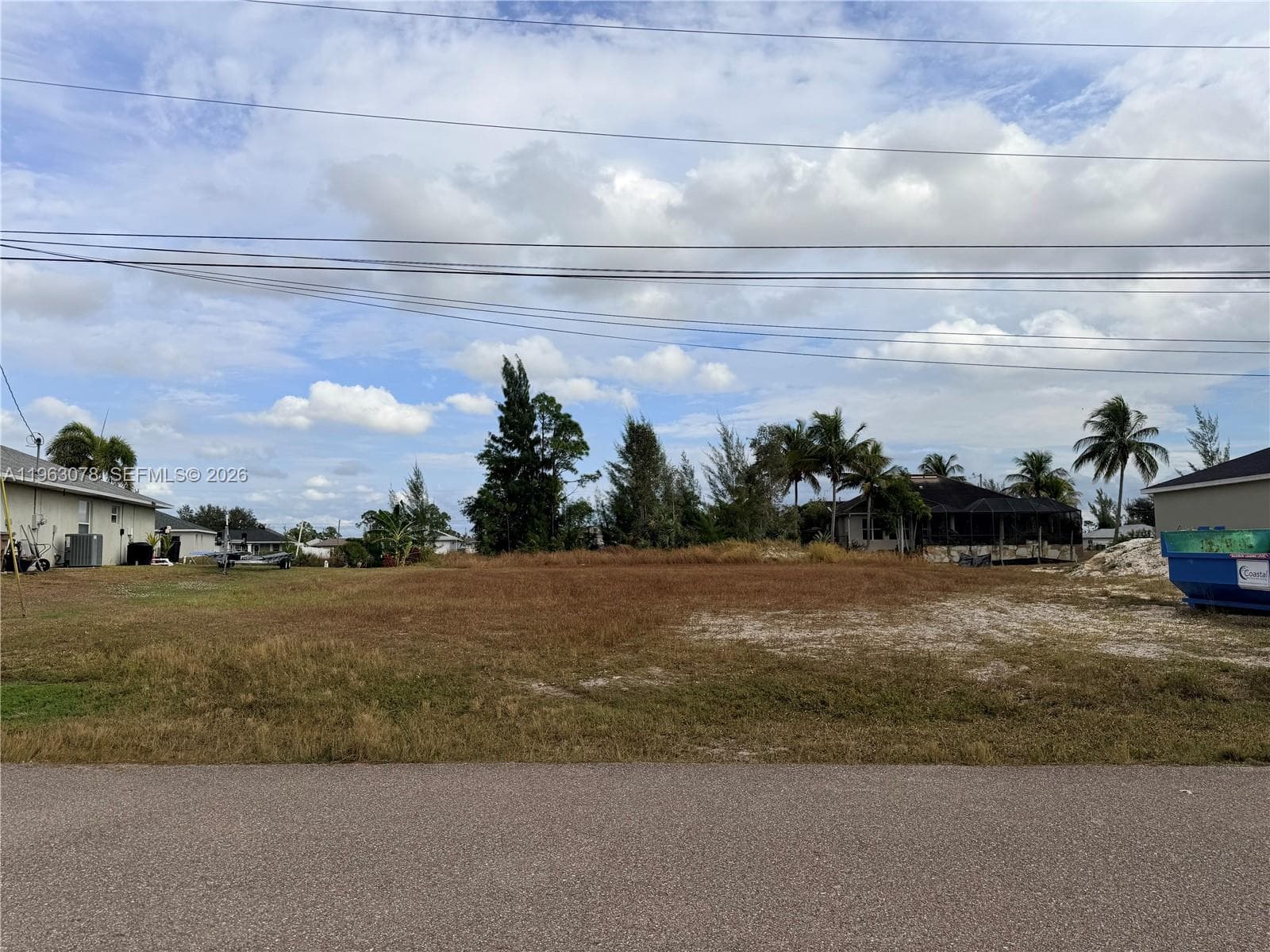 3709 NE 12th PL, Cape Coral, FL 33909 photo 2