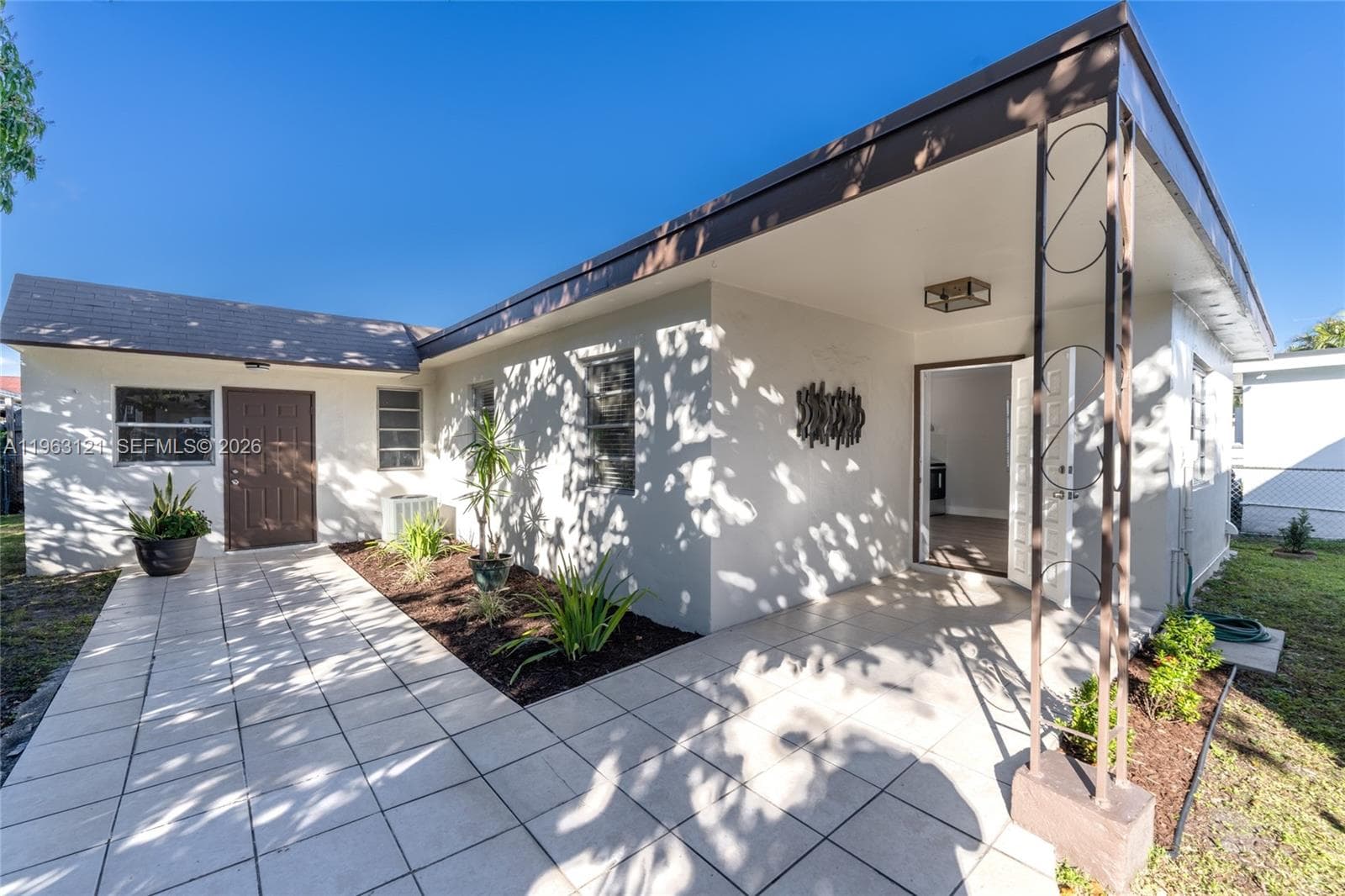 1631 SW 21st St, Miami, FL 33145 photo 2