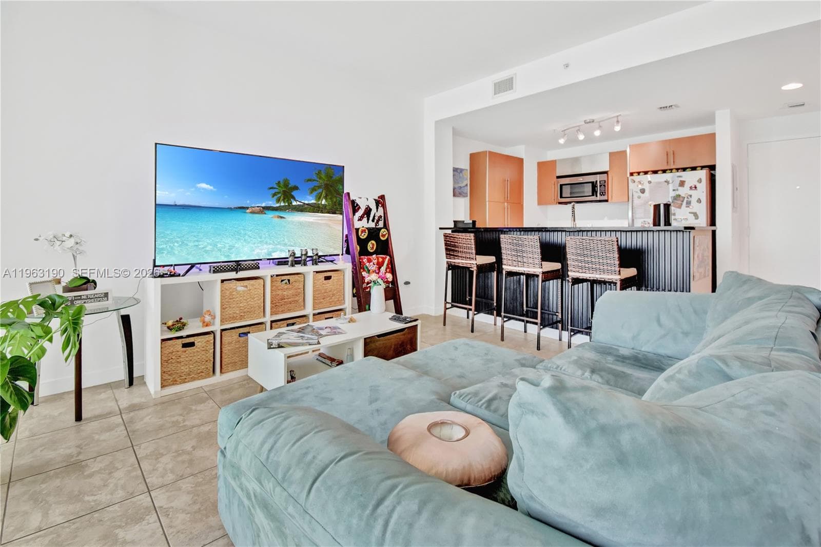 300 S Biscayne Blvd # T-1405, Miami, FL 33131 photo 3