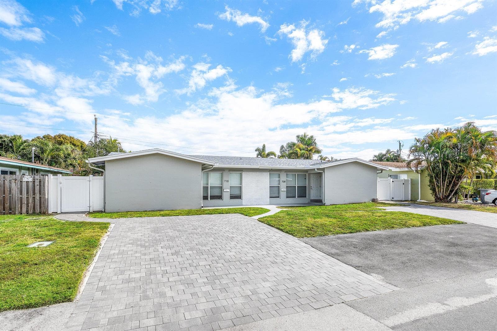 708-710 NE 23rd Avenue, Pompano Beach, FL 33062 photo 3