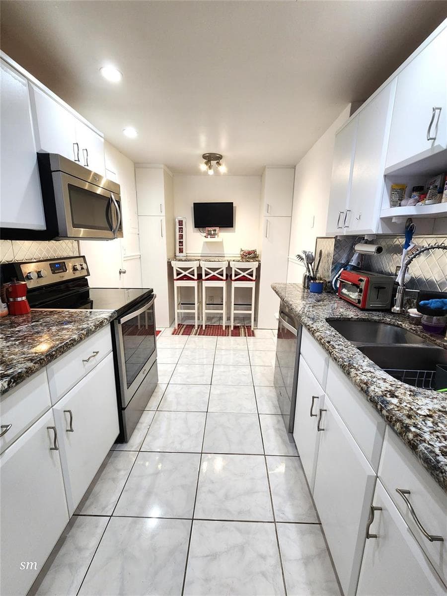 4400 Hillcrest Drive # 404, Hollywood, FL 33021 photo 5