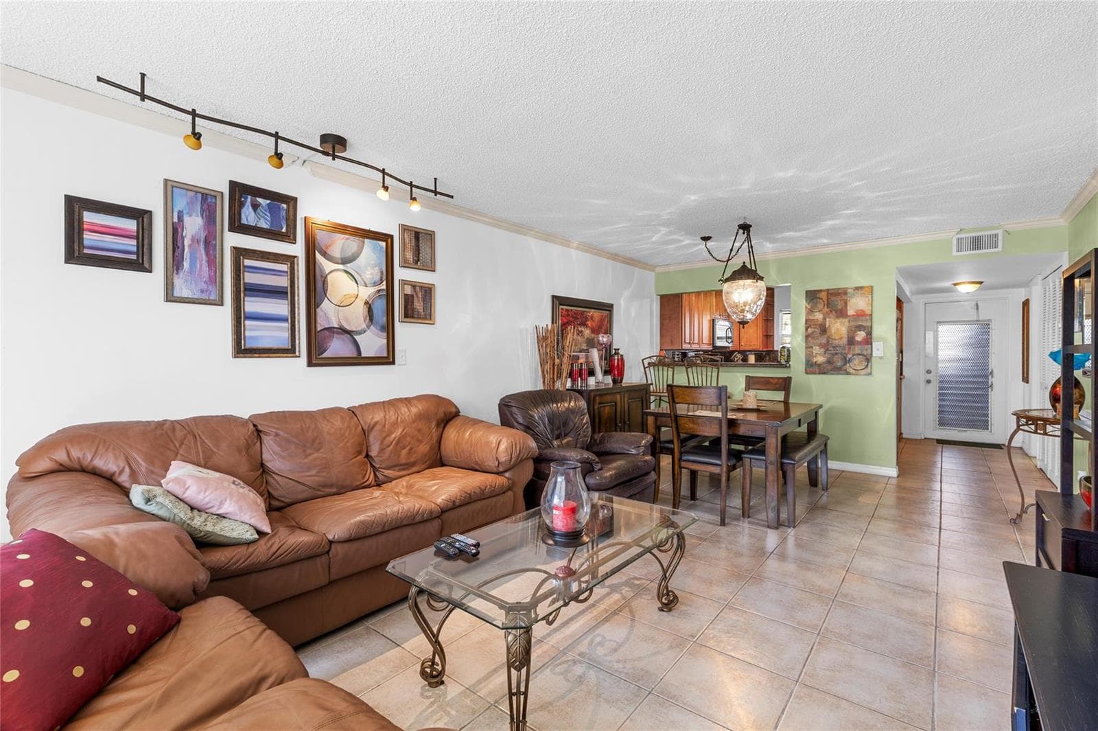 9350 Sunrise Lakes Boulevard # 101, Sunrise, FL 33322 photo 2
