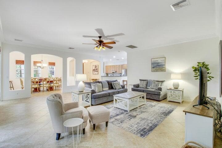 349 Chambord Terrace, Palm Beach Gardens, FL 33410