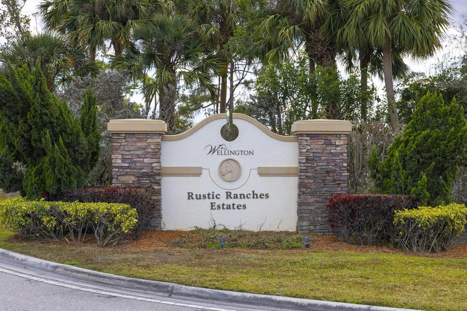 16296 Deer Path Lane, Wellington, FL 33470 photo 2