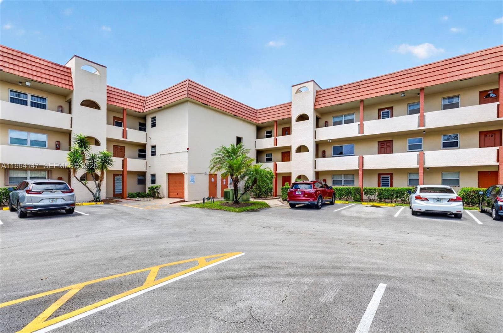 8040 N Sunrise Lakes Dr # 108, Sunrise, FL 33322 photo 2