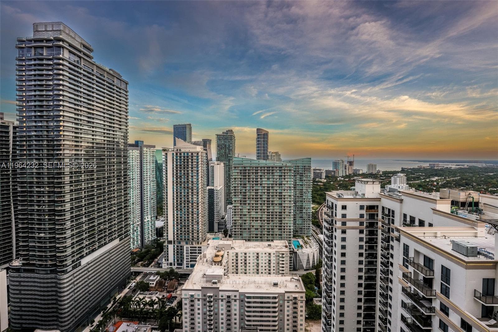 55 SW 9th St # 3906, Miami, FL 33130 photo 5