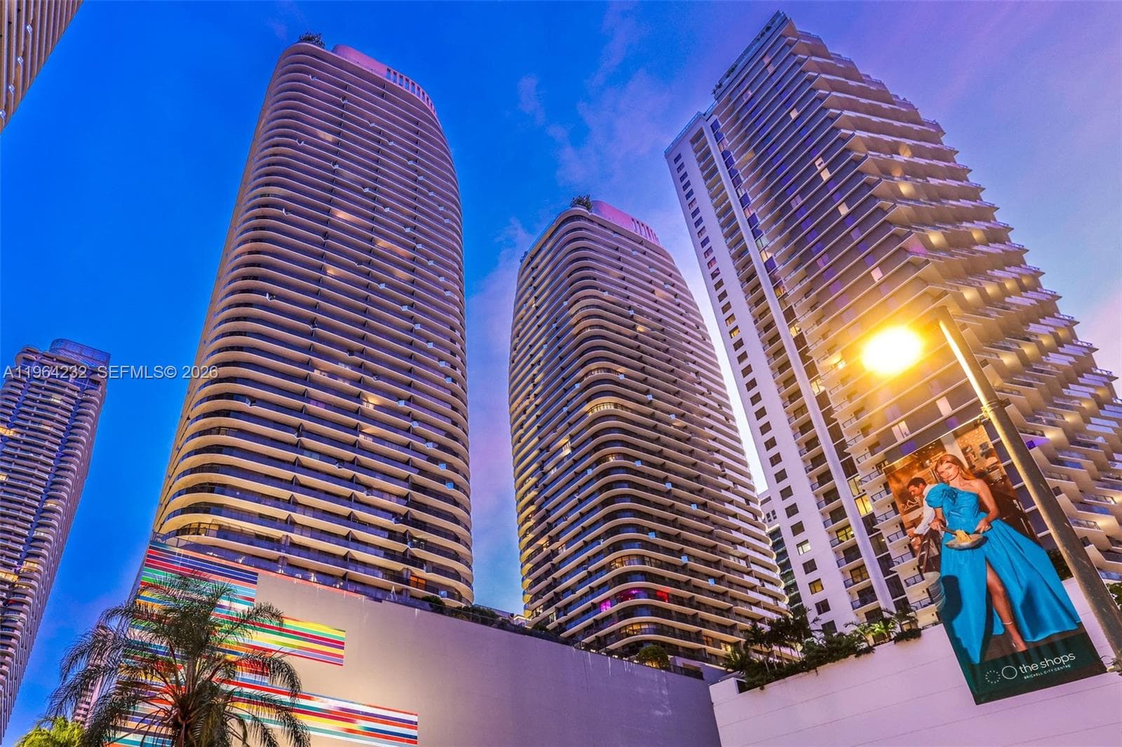 55 SW 9th St # 3906, Miami, FL 33130 photo 4