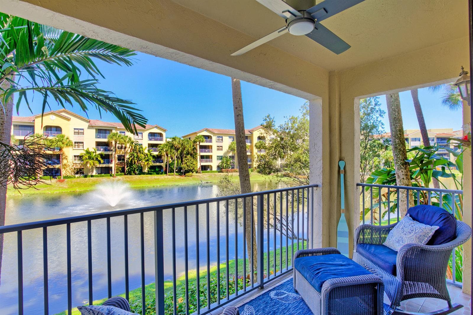 400 Uno Lago Drive # 204, Juno Beach, FL 33408 photo 2
