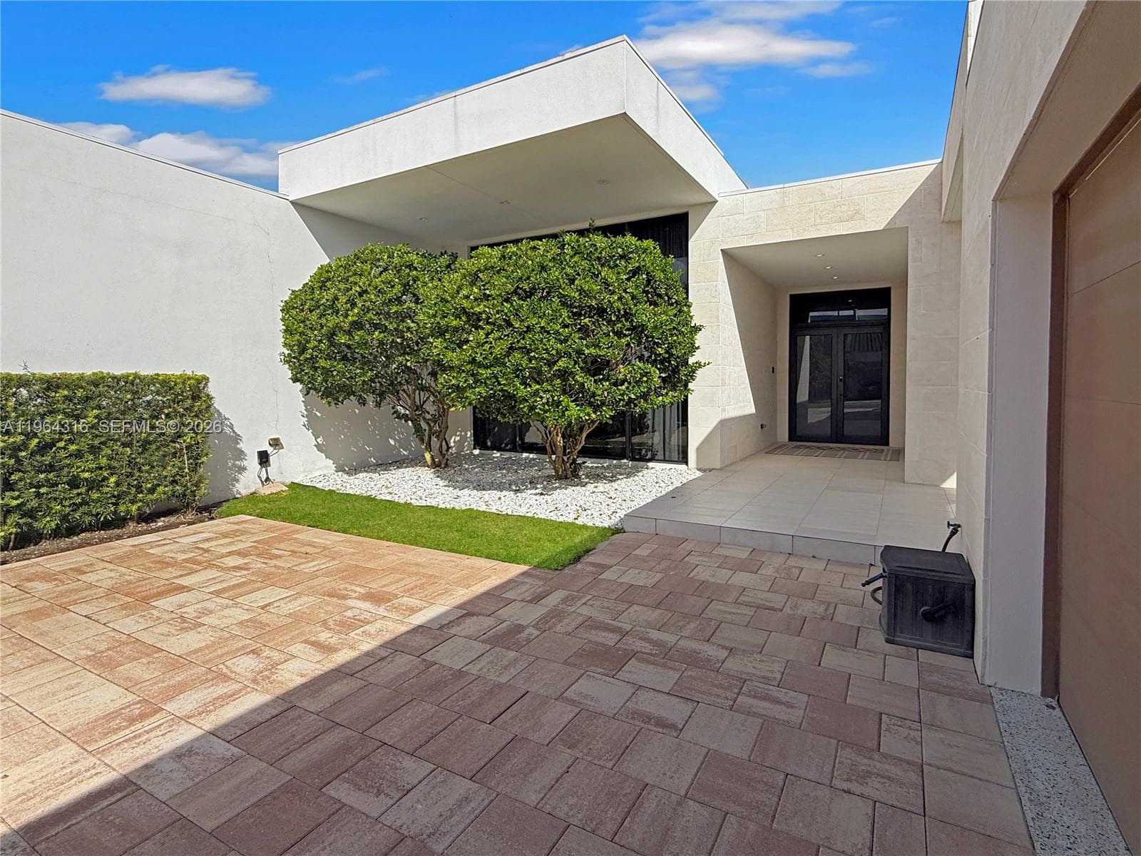 16640 Sunset Way, Weston, FL 33326 photo 2