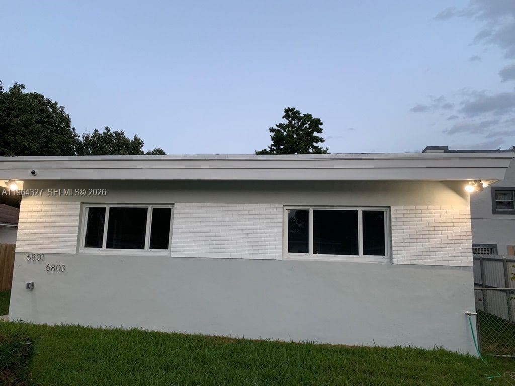 6801 NW 2nd Ct, Miami, FL 33150 photo 2