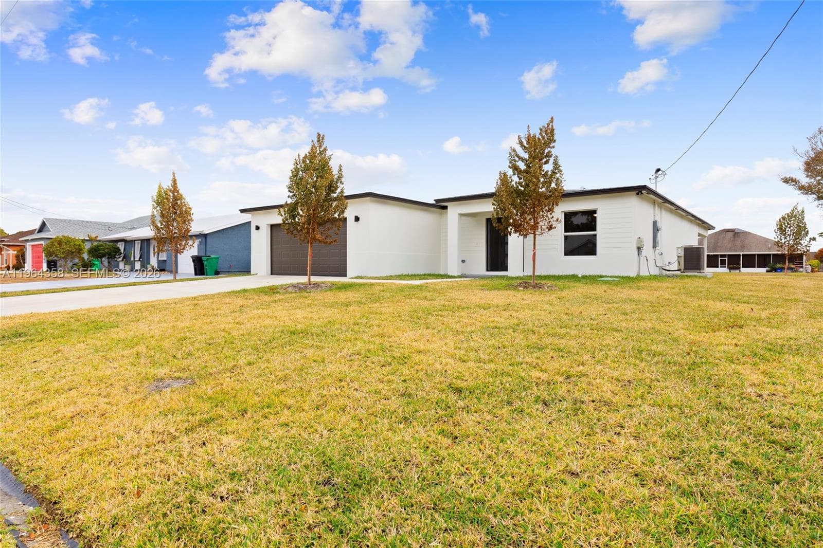 560 SW Carter Ave, Port St. Lucie, FL 34983 photo 3