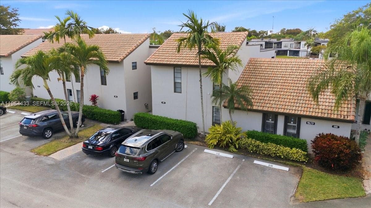 958 Mockingbird Ln # 514, Plantation, FL 33324 photo 5