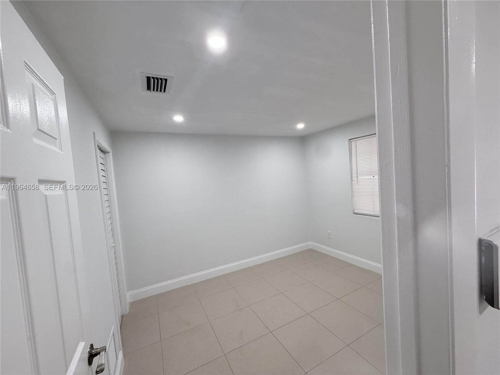 6829 SW 25th St, Miami, FL 33155 photo 5
