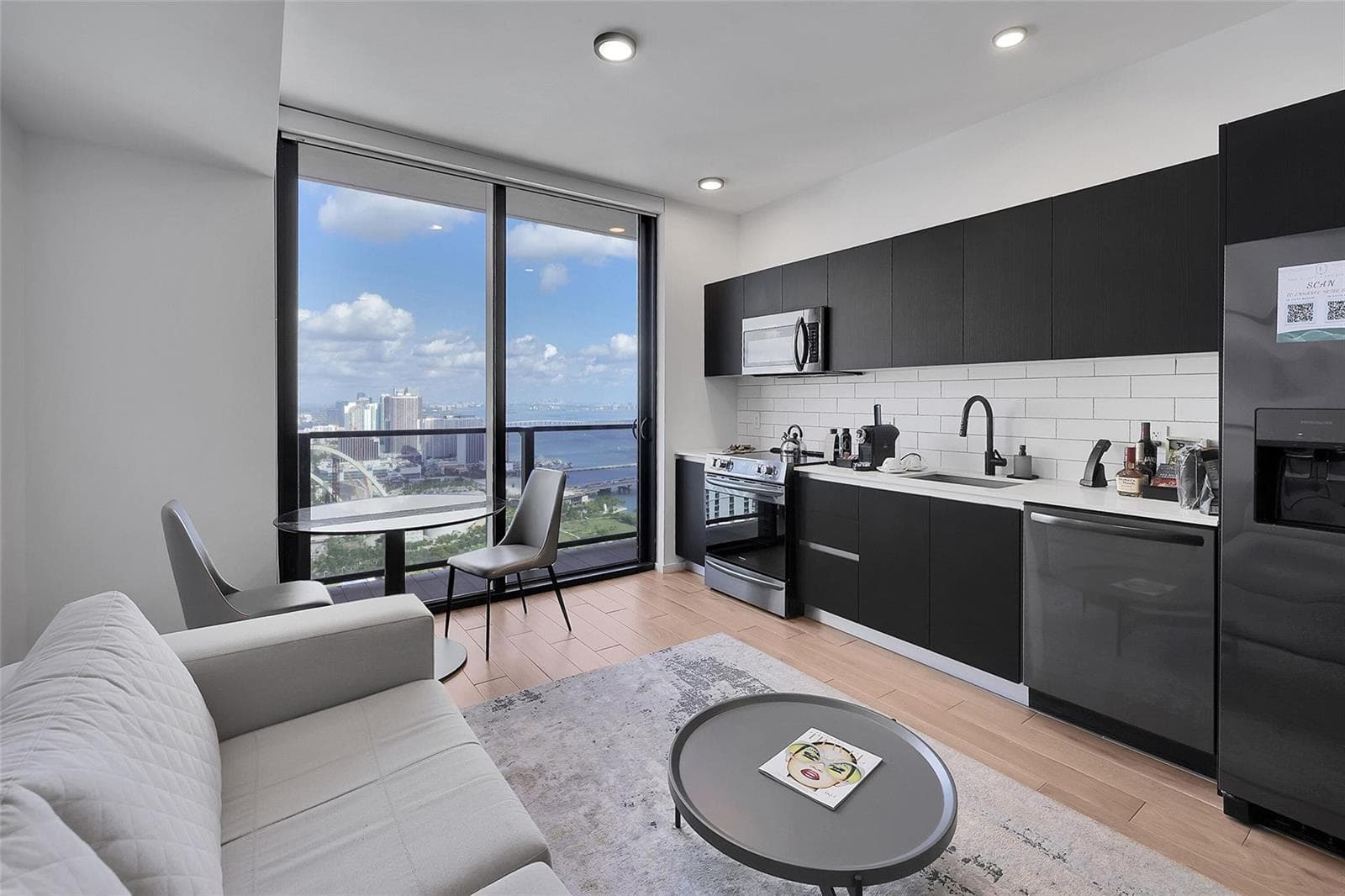 398 NE 5th Street # 4404, Miami, FL 33132 photo 2
