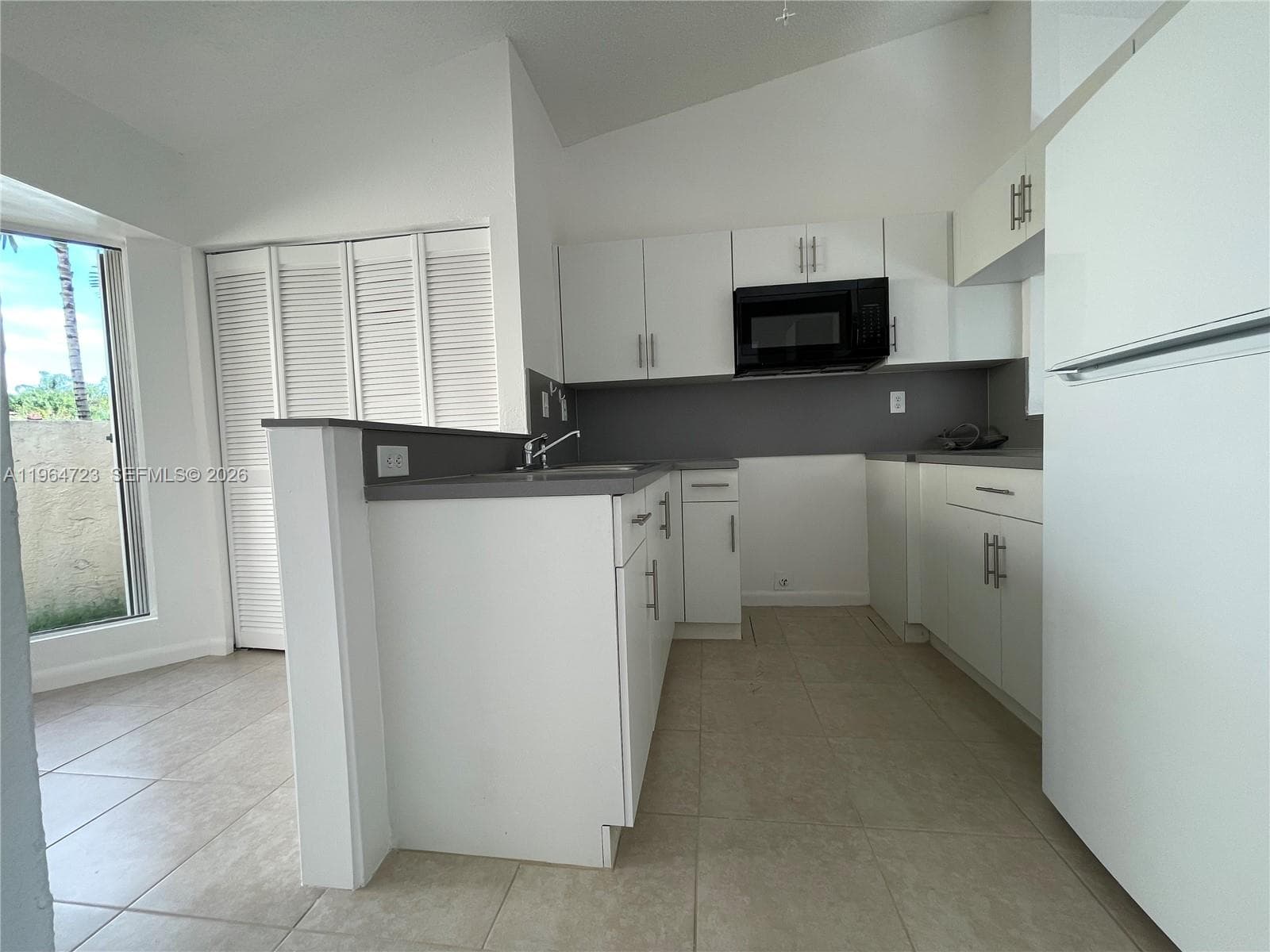 1210 San Remo Cir # ., Homestead, FL 33035 photo 3