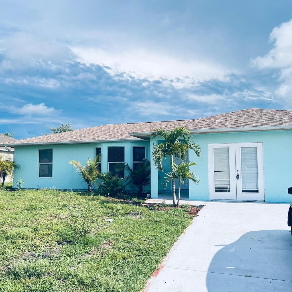 1150 SW Haleyberry Avenue, Port St. Lucie, FL 34953 photo 2