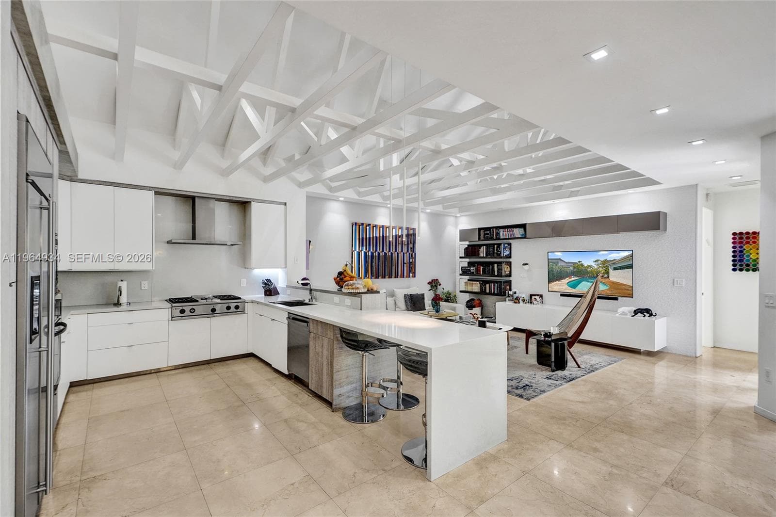 1662 Diplomat Dr, Miami, FL 33179 photo 3