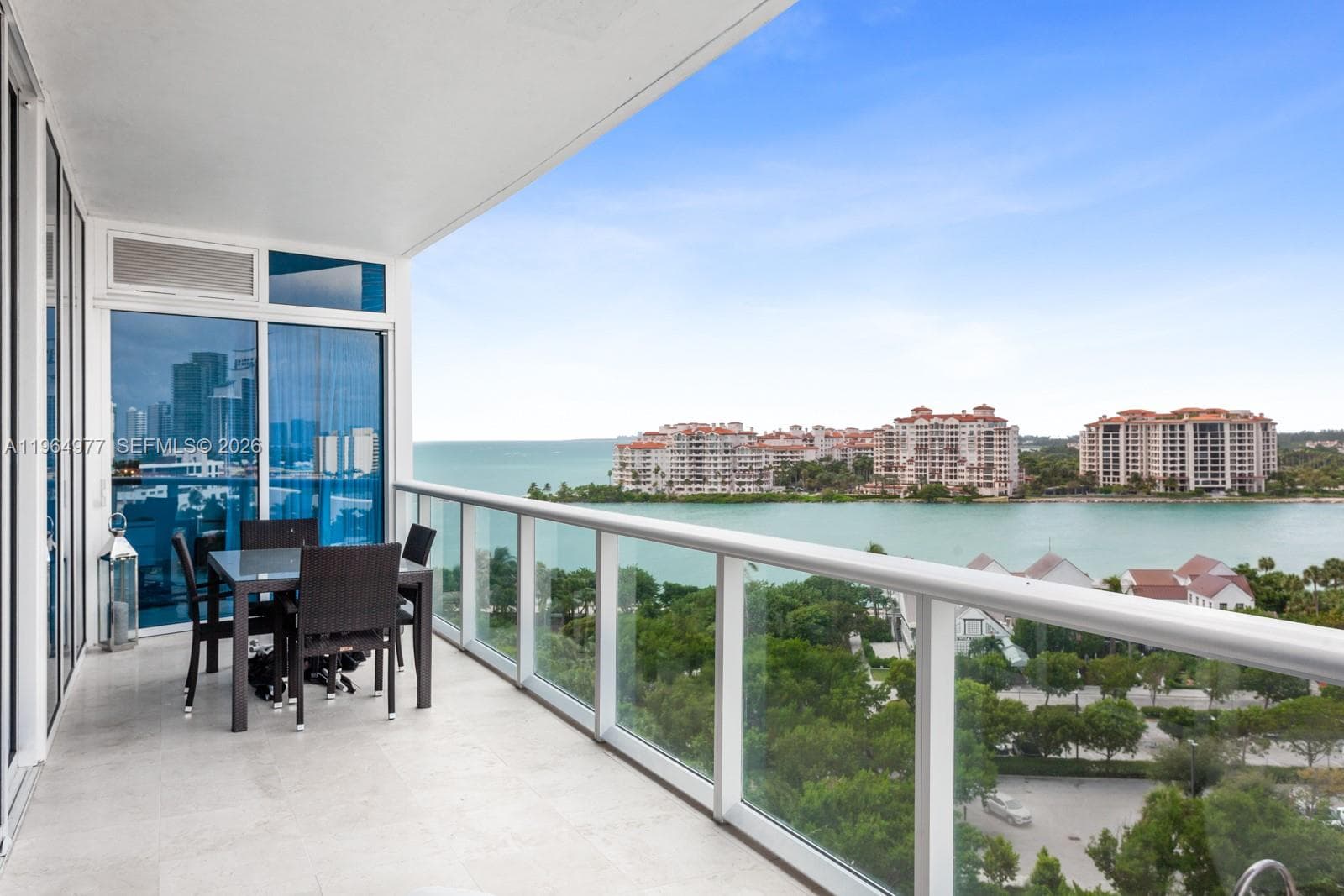 100 S Pointe Dr # 1001, Miami Beach, FL 33139 photo 2