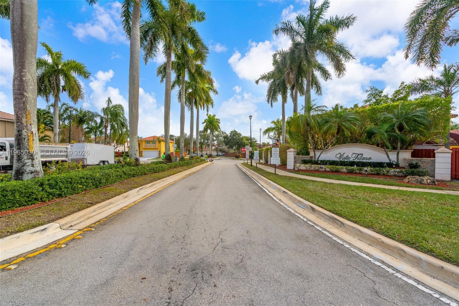 14734 Via Tivoli Ct, Davie, FL 33325 photo 2