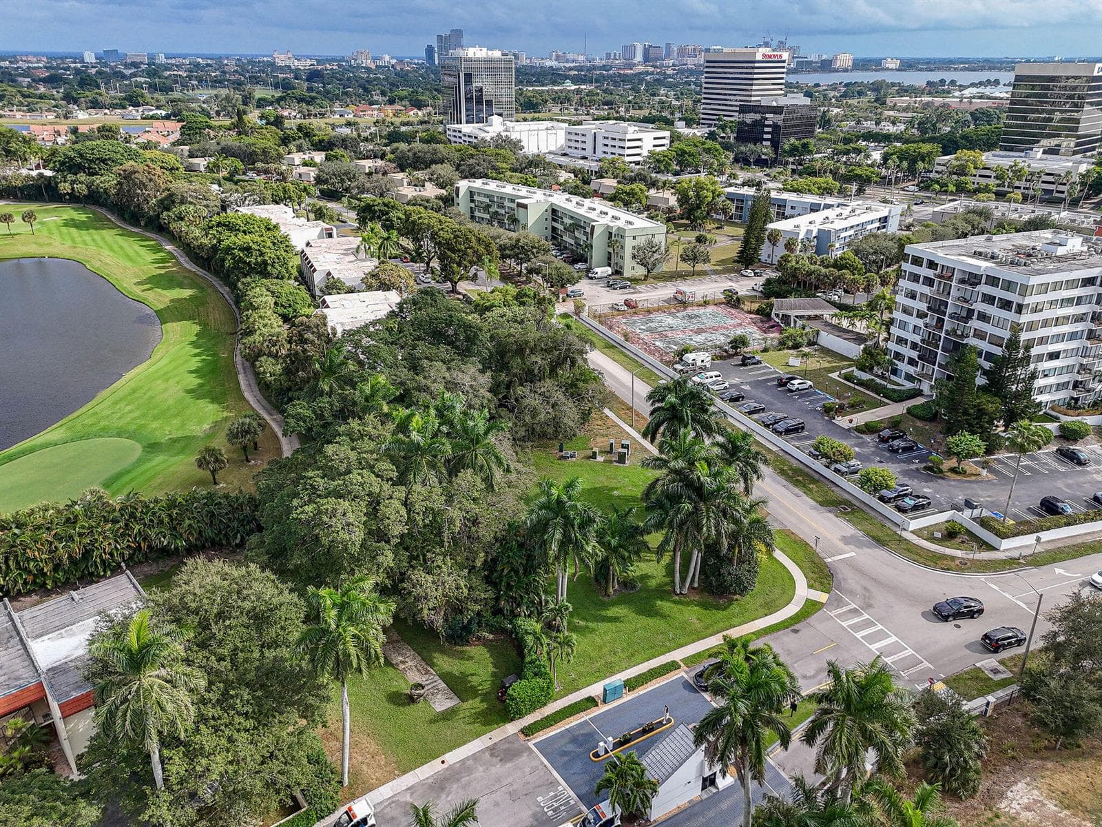 1617 Embassy Drive, West Palm Beach, FL 33401 photo 4