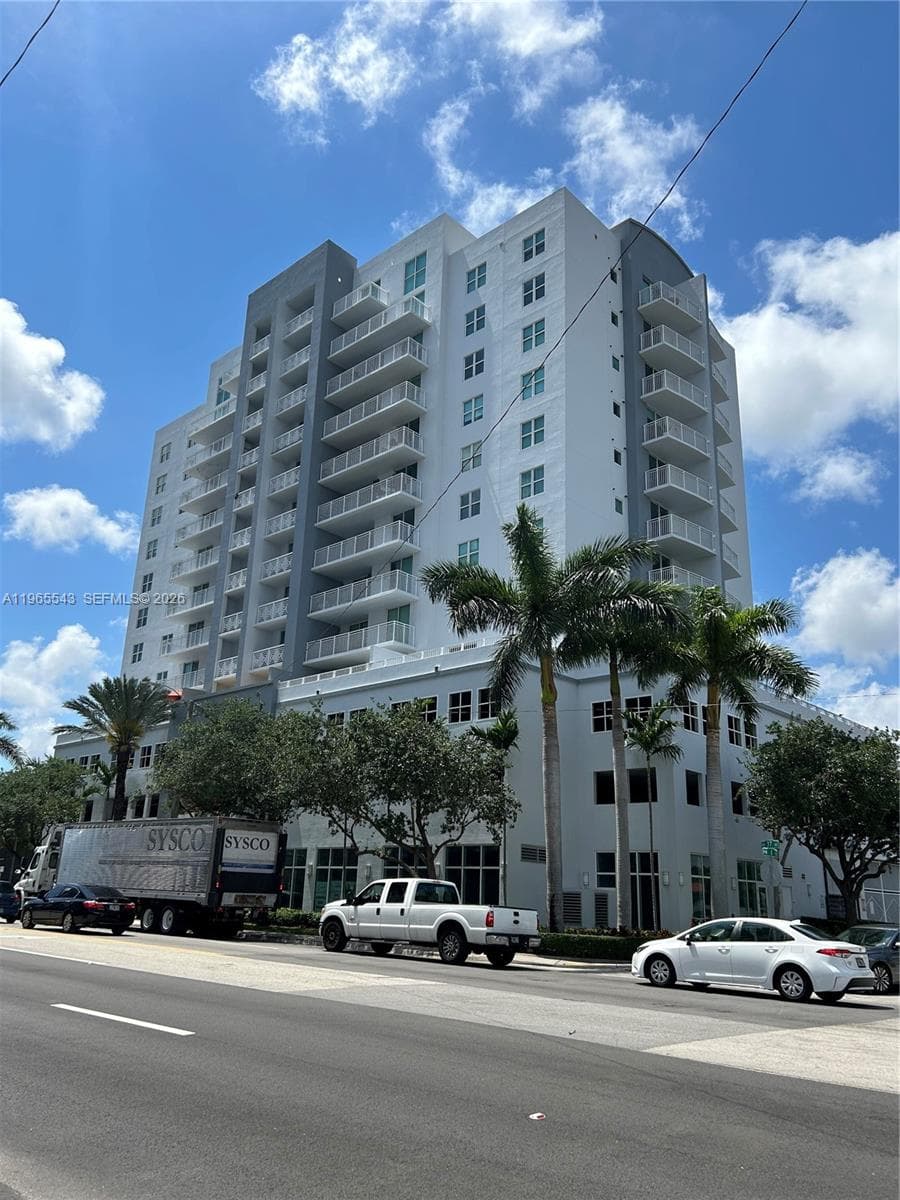 60 NW 37th Ave # 1205, Miami, FL 33125