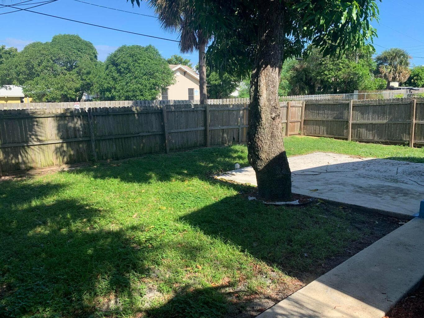 1017 13th Street, West Palm Beach, FL 33401 photo 2