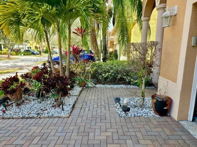 236 Gazetta Way, West Palm Beach, FL 33413 photo 4