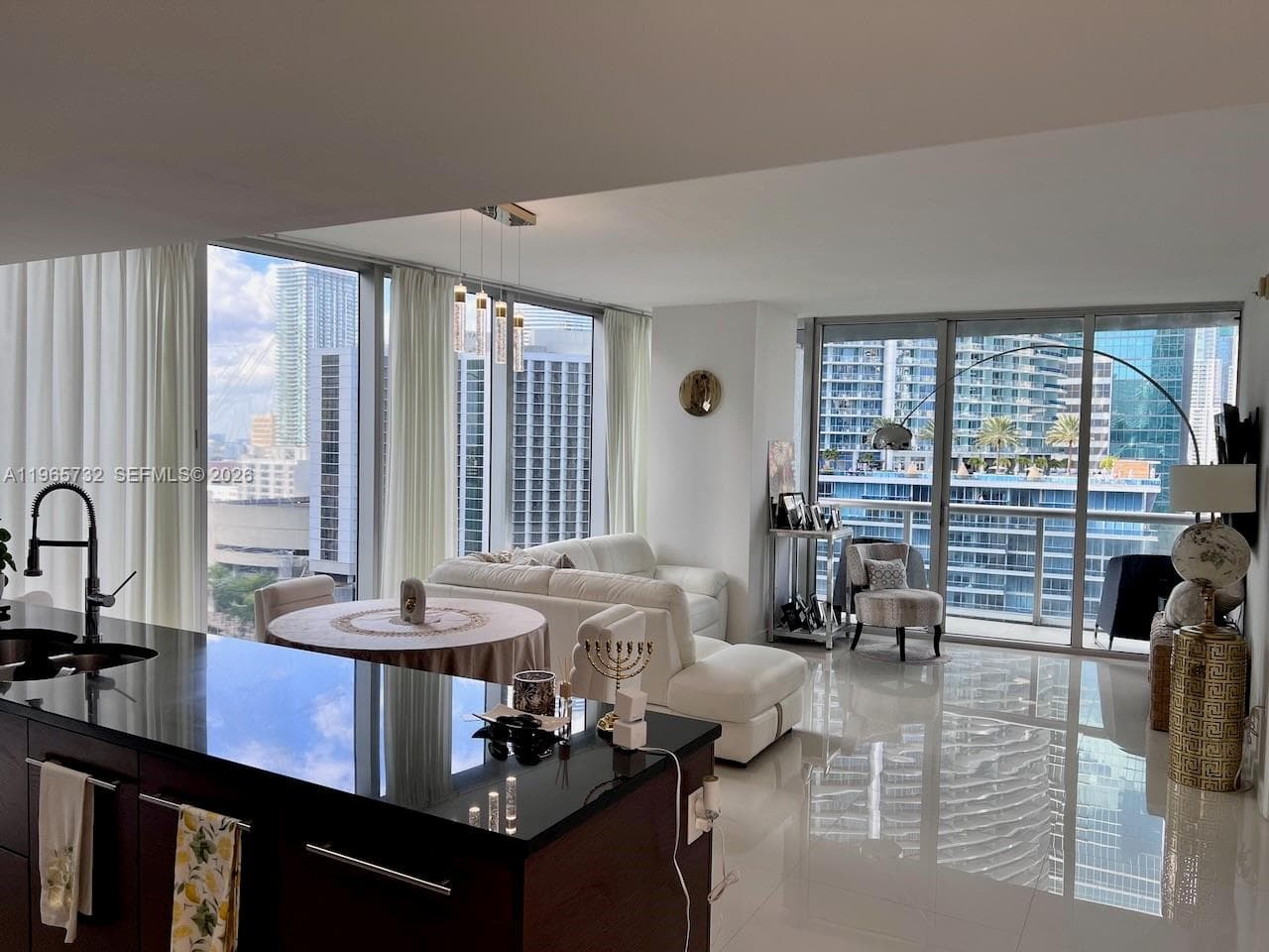 475 Brickell Ave # 1715, Miami, FL 33131 photo 4